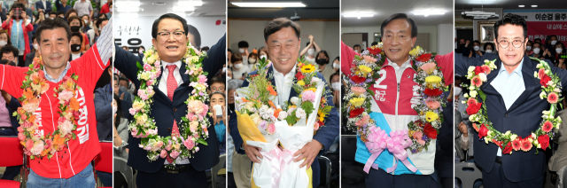 제8회 전국동시지방선거 울산 기초단체장 당선인들. 왼쪽부터 김영길 중구청장, 서동욱 남구청장, 김종훈 동구청장, 박천동 북구청장, 이순걸 울주군수 당선인. 연합뉴스