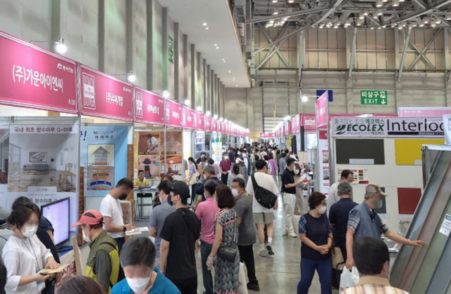 동아전람이 주최하는 ‘제6회 부산 스포츠·레저산업 박람회’가 16일부터 부산 벡스코에서 개최된다. 사진은 5회 박람회 모습. 동아전람 제공.