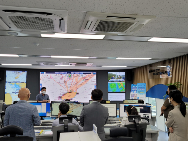 한국해양교통안전공단(KOMSA)은 감사협의회 참석자를 대상으로 ‘여객선 운항상황관리센터’ 를 소개하는 시간을 가졌다. KOMSA 제공