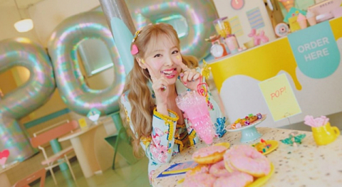 걸그룹 트와이스 출신 나연이 24일 첫 번째 미니앨범 ‘I'M NAYEON’(아이엠 나연)을 발표하고 솔로 데뷔를 한다. JYP엔터테인먼트 제공