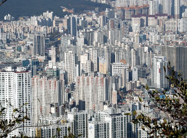 부산 연제구와 동래구 일대 아파트 모습. 부산일보DB