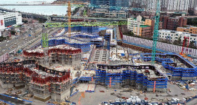 부산의 한 아파트 신축 공사 현장. 부산일보DB