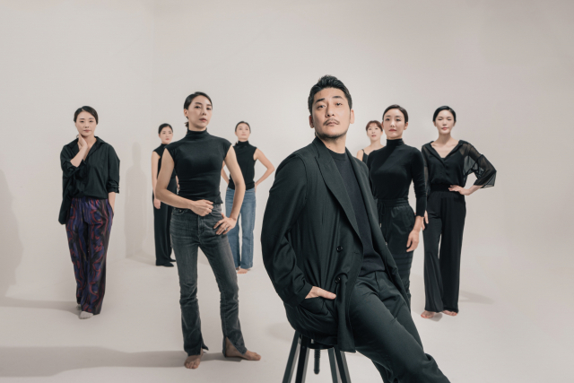 '이정윤의 댄스살롱'에서는 부산시립무용단 이정윤 예술감독의 진행으로 춤과 이야기를 나누는 시간이 마련된다. 부산문화회관 제공