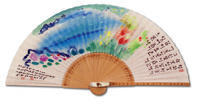 노천명의 시, 김종문의 글, 신동언의 그림이 함께한 시서화 부채 작품. 타워아트갤러리 제공