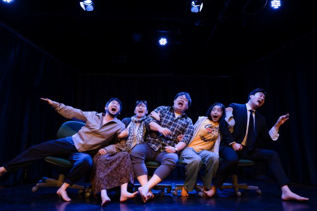 연극 '축하케이크' 공연 장면. 극단 잠방 제공