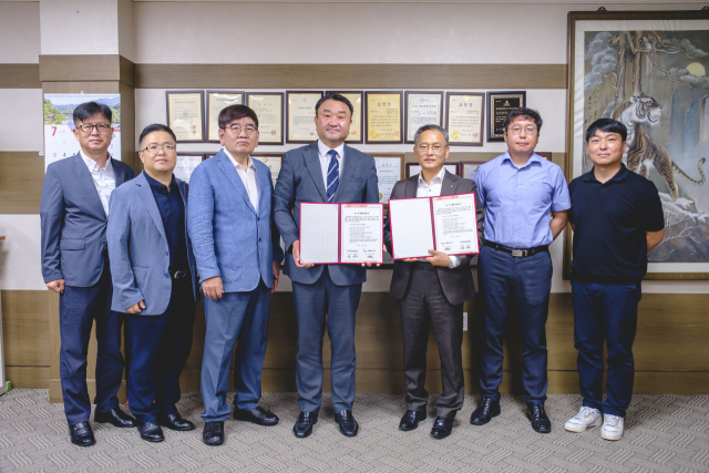 동의과학대학교(총장 김영도)는 25일 대학 본관에서 조광페인트(주)(대표이사 양성아)와 전기차 등 첨단 자동차 보수·도장 분야 전문인력 양성을 위한 산학협력 협약을 체결했다.