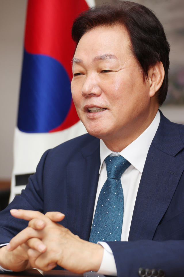 박완수 경남도지사는 <부산일보>와 인터뷰에서 “부울경 메가시티의 경우 경남도내 지역 균형발전을 고려하지 않을 수 없다”고 말했다. 경남도 제공