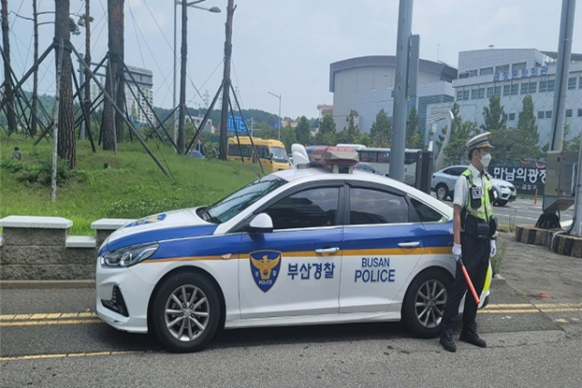 8월부터 부산 자치경찰 소속 교통순찰차 외부 표기가 '부산경찰'로 변경된다. 부산경찰청 제공