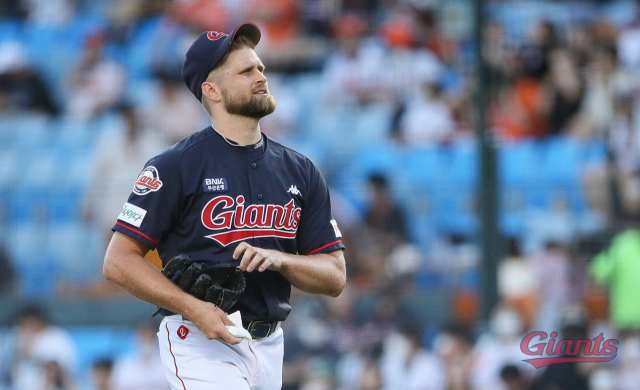 31일 웨이버 공시가 결정된 롯데 자이언츠 투수 글렌 스파크맨. 롯데 자이언츠 제공