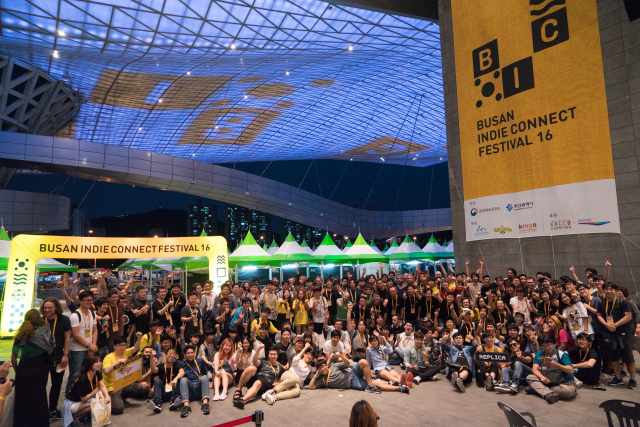 2016년 부산 해운대구 영화의전당에서 열린 부산인디커넥트페스티벌 모습. 국내 최대 규모의 인디게임 축제로 성장해 올해 8회째 축제가 열린다. 부산정보산업진흥원 제공