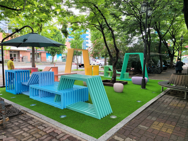 울산 남구청이 삼산동 시외버스터미널 일원에 조성한 이동노동자 쉼터. 이동노동자가 휴식을 취할 수 있는 휴게공간, 화장실 등이 설치돼 있다. 울산 남구청 제공