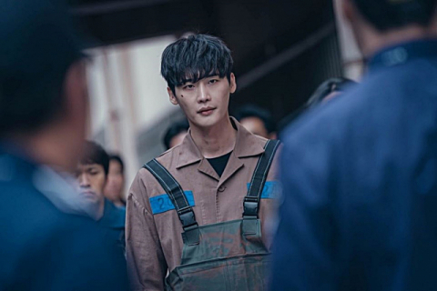 MBC 금토 드라마 ‘빅 마우스’의 주인공은 천재 사기꾼이란 누명을 쓰고 교도소에 수감된 삼류 변호사다. MBC 제공