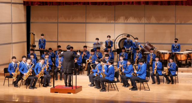 통영 동원중학교 학생 오케스트라 동아리 더샵. 동원중 제공
