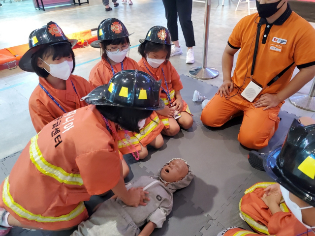 키자니아 체험활동 사진. 한전KDN 제공