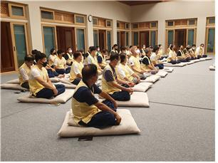 해인사, 지치고 힘든 국민들 몸과 마음 힐링하고 밝고 희망된 긍정적 마인드 조성 위해 ‘국민 힐링 프로젝트’ 진행. 해인사 제공