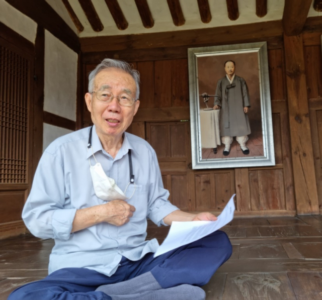 광복회 총사령 박상진 의사의 증손자 박중훈 씨가 울산 북구 송정동 박상진 의사 생가에 앉아 “증조부의 독립 운동 정신과 민족정기 선양을 알리는 데 힘쓰겠다”며 “비록 서훈 등급 상향이 이번에 무산됐지만 관심과 정성을 쏟은 울산 시민에게 감사드린다”고 말했다. 권승혁 기자