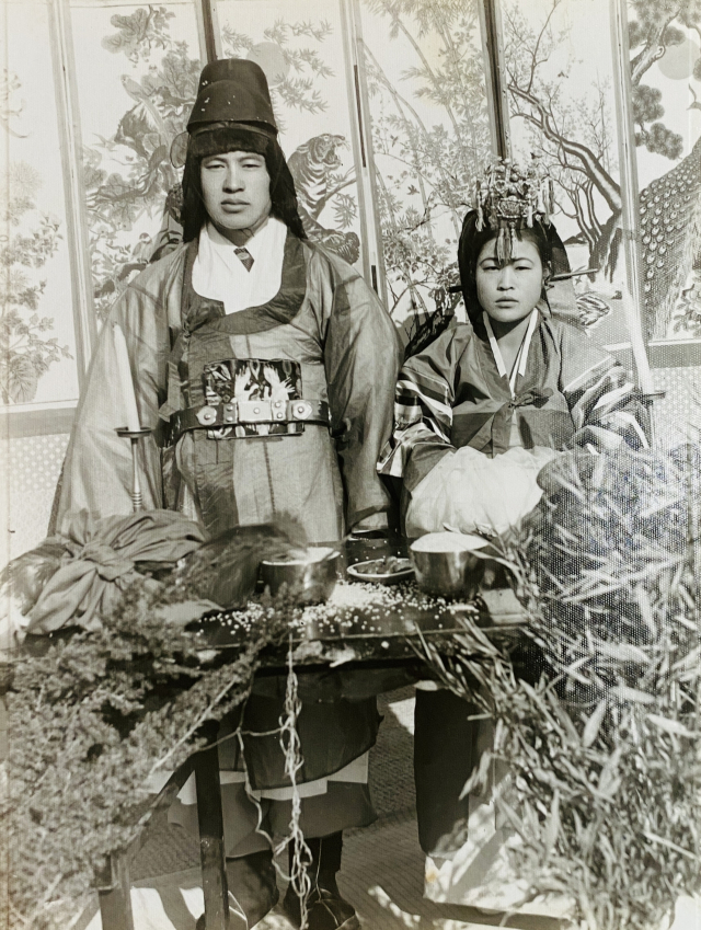 영희 씨는 남편이 제대한 날 곧장 남편을 따라 경북 의성으로 갔다. 그리고 이듬해 봄, 정식으로 결혼식을 올렸다.