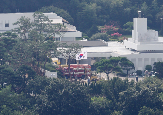 22일 윤석열 대통령과 김건희 여사가 입주할 서울 용산구 한남동 대통령 관저에 막바지 공사가 진행되고 있다. 연합뉴스