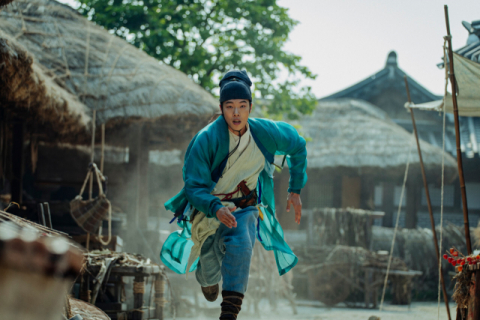 최동훈 감독의 SF 블록버스터물 ‘외계+인’ 1부 스틸 컷. CJ ENM 제공