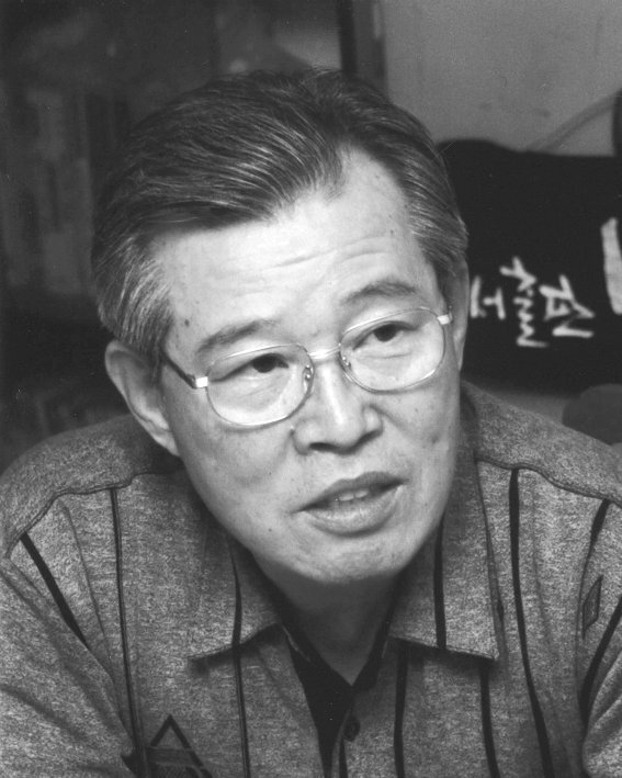 16일 81세로 별세한 전 빛남출판사 대표이자 전 부산시인협회장 이상개 시인. 부산일보DB