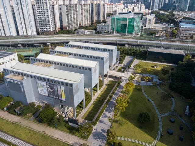 부산시립미술관. 윤민호 촬영