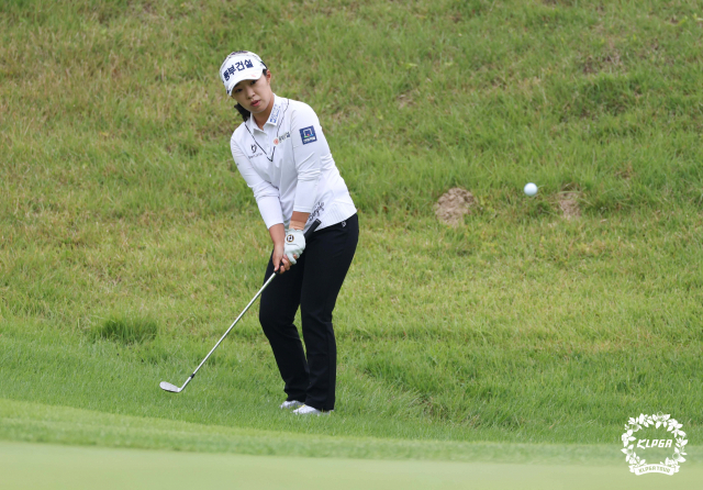 KLPGA 투어 OK금융그룹 박세리 인비테이셔널에서 우승한 김수지. KLPGA 제공