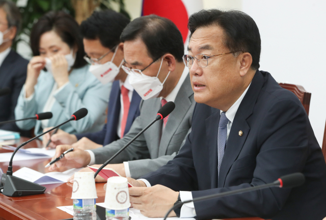 국민의힘 정진석 비상대책위원장이 지난 22일 오전 서울 여의도 국회에서 열린 비상대책위원회의에서 발언하고 있다. 연합뉴스