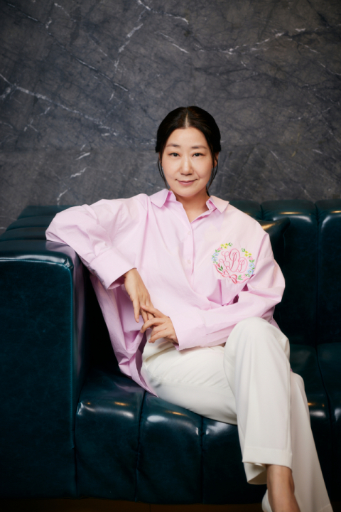 배우 라미란이 영화 ‘정직한 후보2’에서 다시 한번 거짓말 못하는 캐릭터를 맡아 유쾌한 연기를 선보인다. NEW 제공