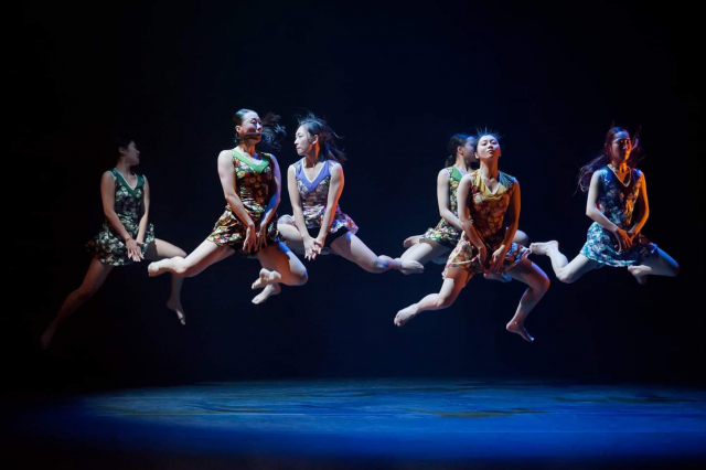 경희댄스시어터의 공연 모습. 부산문화회관 제공