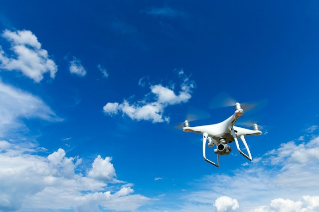 경남 고성군이 무인기종합타운 투자선도지구로 지정돼 앞으로 드론비행장 등 현재 구축된 무인기시설과 연계해 무인기 관련 연구개발, 제작, 시험비행 등 전 단계가 집적된 산업단지를 조성하게 된다. 이미지투데이