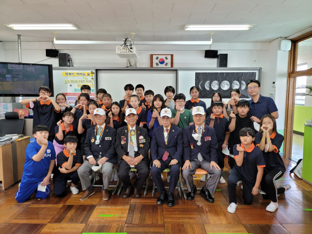 6.25참전유공자회 부산시지회, 동신초등학교에서 강연 진행
