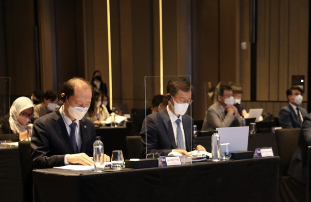 29일 서울 여의도 페어몬트 앰배서더 호텔에서 ‘디지털 시대, 아시아 각국의 법제정보시스템 현황과 발전 방안’을 주제로 열린 제10회 아시아 법제 전문가 회의 모습. 법제처 제공