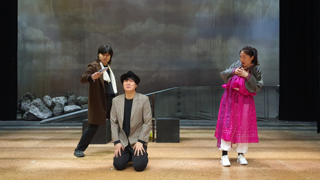 연극 '라떼는 말이야'. 자유바다 제공