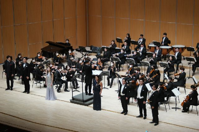 종합예술축제인 제60회 부산예술제가 13일부터 23일까지 열린다. 사진은 부산음악협회의 이전 공연 장면. 부산일보DB