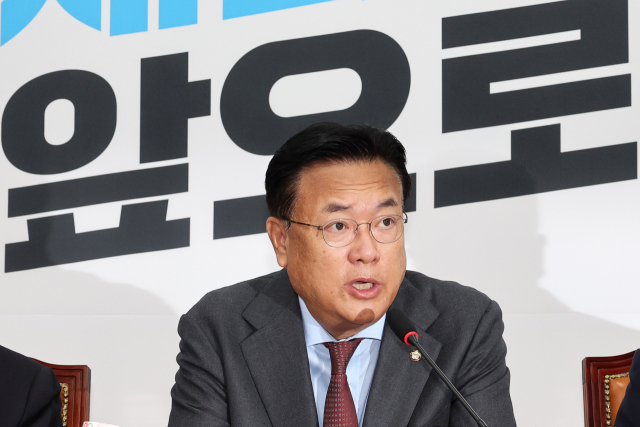 국민의힘 정진석 비대위원장이 6일 오전 국회에서 열린 비상대책위원회의에서 모두발언하고 있다. 연합뉴스