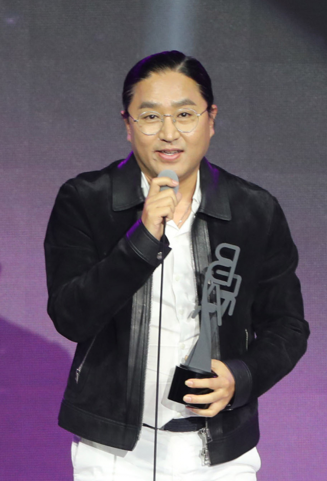 사진설명 부일영화상 최우수감독상-<한산:용의 출현> 김한민 감독. 이재찬 기자 chan@