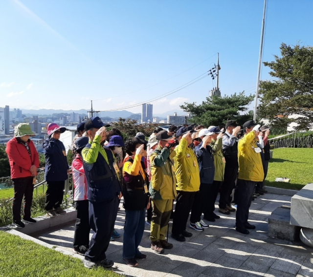 나라사랑전국호국전적지탐사회, 경북 문경시 충혼탑 참배