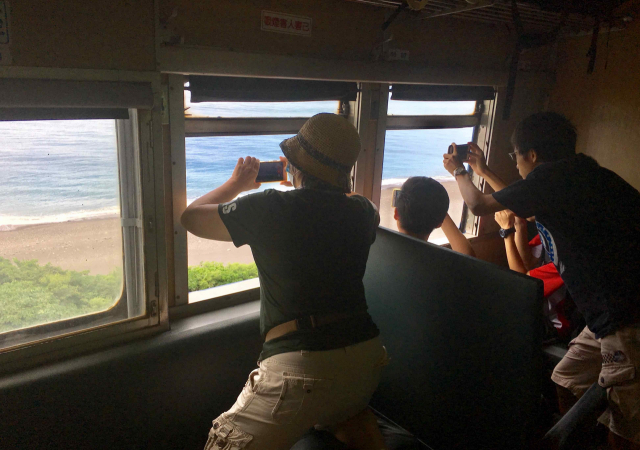 영화 ‘남쪽, 적막철도’ 스틸 컷. BIFF 제공