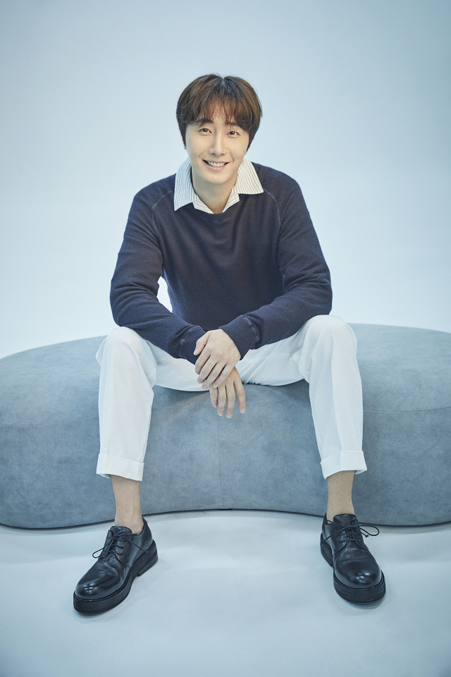 배우 정일우가 올해 부산국제영화제 ‘한국영화의 오늘-파노라마 섹션’에 공식 초청된 영화 ‘고속도로 가족’으로 전세계 영화인을 만나고 있다. 9아토엔터테인먼트·제이원인터내셔널컴퍼니