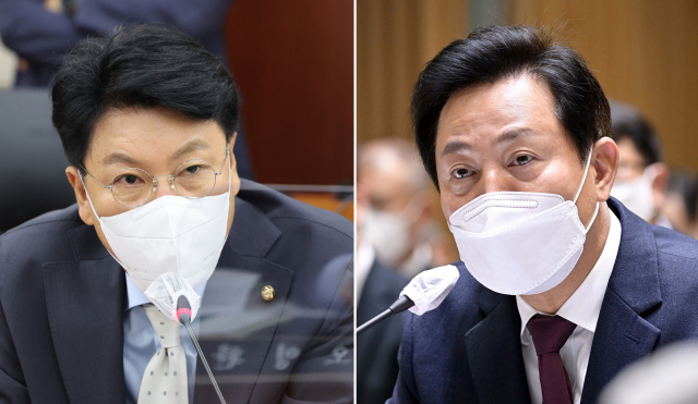 12일 서울시청 대회의실에서 열린 국회 행정안전위원회의 서울시에 대한 국정감사에서 오세훈 서울시장과 장제원 국회의원이 산업은행 부산 이전을 놓고 공방을 벌였다. 연합뉴스