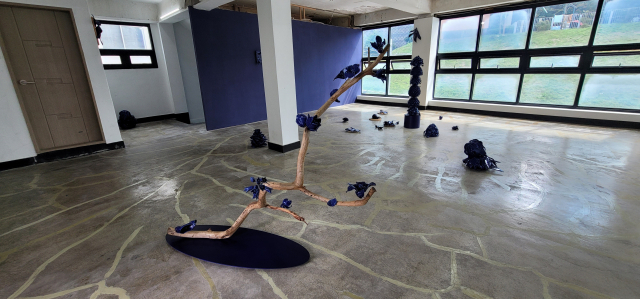 조은필 개인전 '흔적의 모양'. 오금아 기자