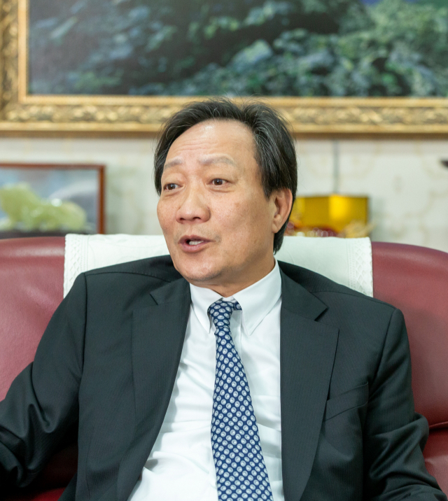 장인화 부산상공회의소 회장이 2030부산엑스포 유치를 위해 부산시민들의 협조를 당부하고 있다. 부산상의 제공