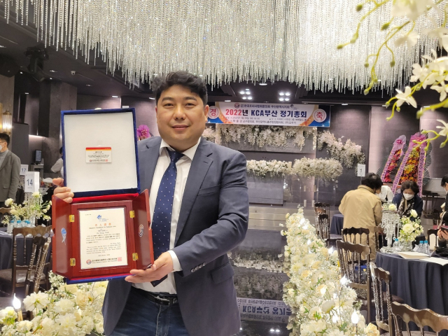 부산 외식업체 (주)더쿡코리아(대표 박호용)는 최근 기술력, 시장성, 사업성, 경영역량 등 나이스(NICE) 기술평가정보에서 기술평가 우수기업으로 인증받았다.