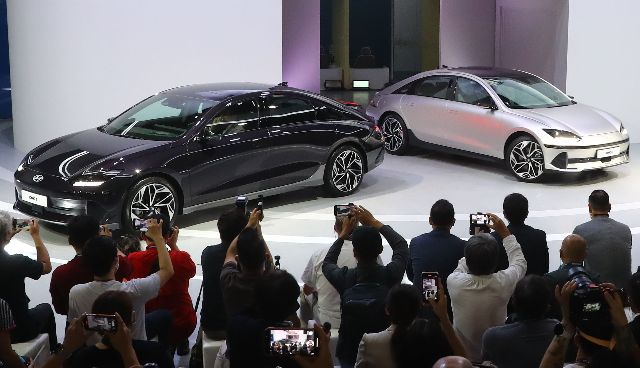 사진은 지난 2022년 7월 14일 부산 벡스코에서 열린 ‘2022 부산국제모터쇼’에 전시된 현대자동차의 ‘아이오닉 6’. 부산일보DB