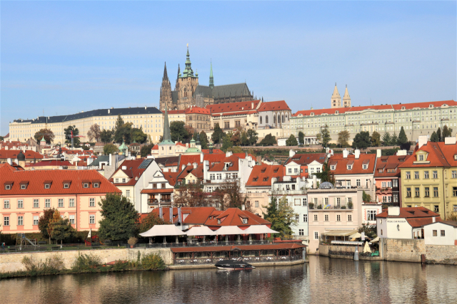카렐다리에서 바라본 프라하성 풍경.