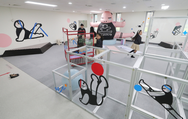 ‘상상여행, 다시 만난 세계’ 중 황인지 작가의 작품. 이재찬 기자 chan@