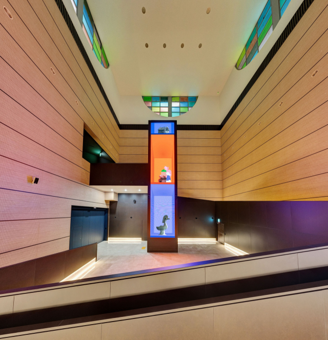 중앙홀에 설치된 미디어아트. 국립김해박물관 제공