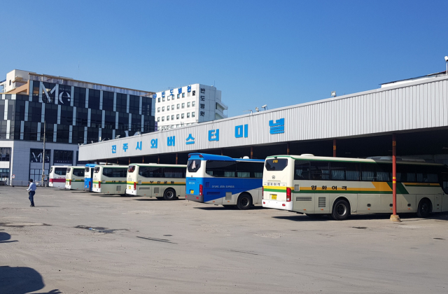 진주시외버스터미널 전경. 김현우 기자