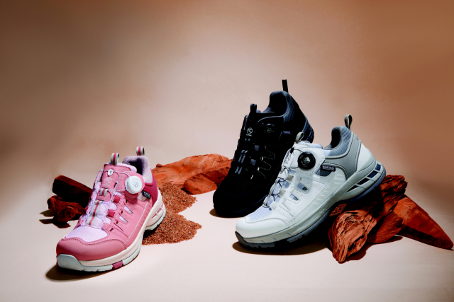 콜핑이 가을 트레킹 시즌을 맞아 등산부터 러닝까지 다양한 상황에 맞는 신발을 잇따라 출시했다. 콜핑 제공