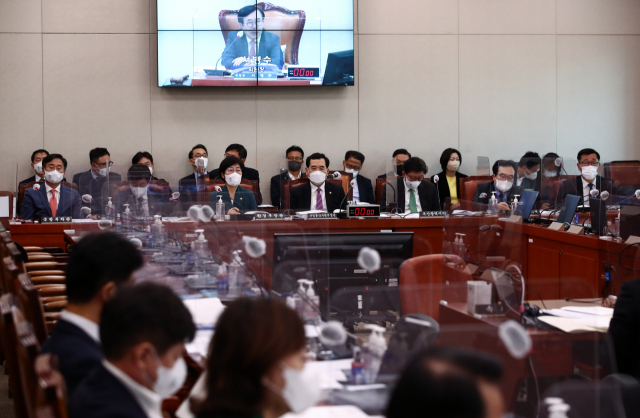 26일 국회에서 2030부산세계박람회 유치지원 특별위원회 회의가 열리고 있다. 김종호 기자 kimjh@